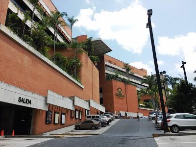 Galerías Los Naranjos